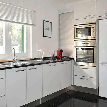 Quinta Do Chaparro Sleeps 8 Pool Wifi Villa